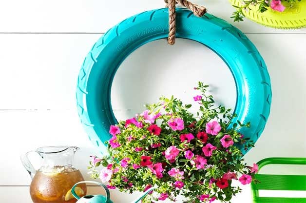 diy hanging tire planter with flowers